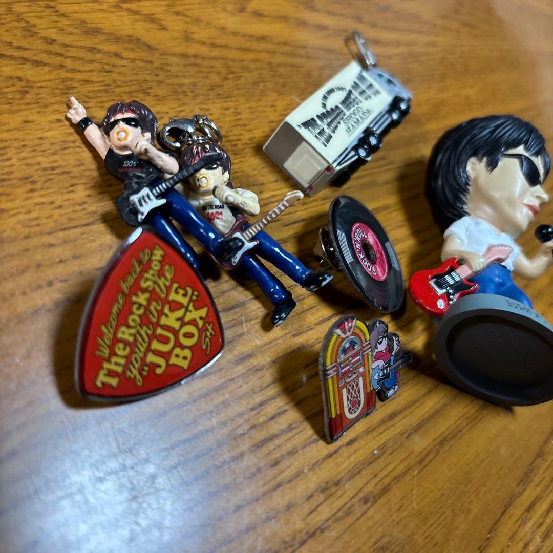 浜田省吾フィギュア　ピンバッジ　キーホルダー