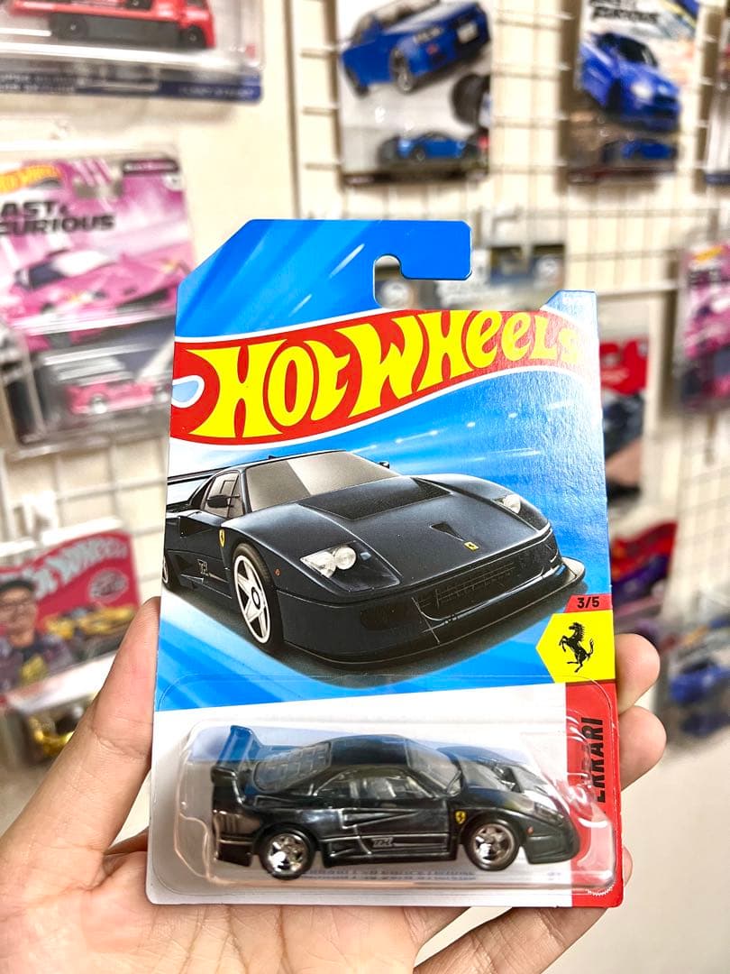 ホットウィール　フェラーリ・F40 　 スーパートレジャーハント 2台セット