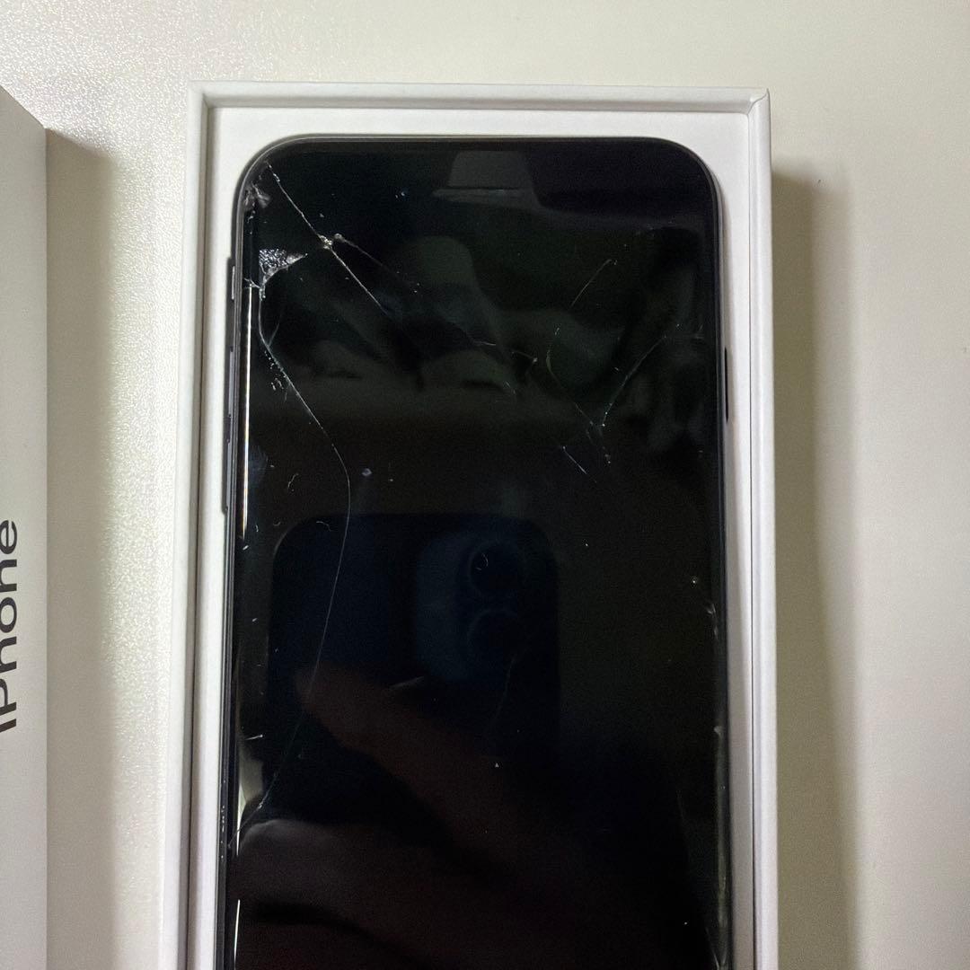 ジャンク　iPhone SE 第2世代 64GB