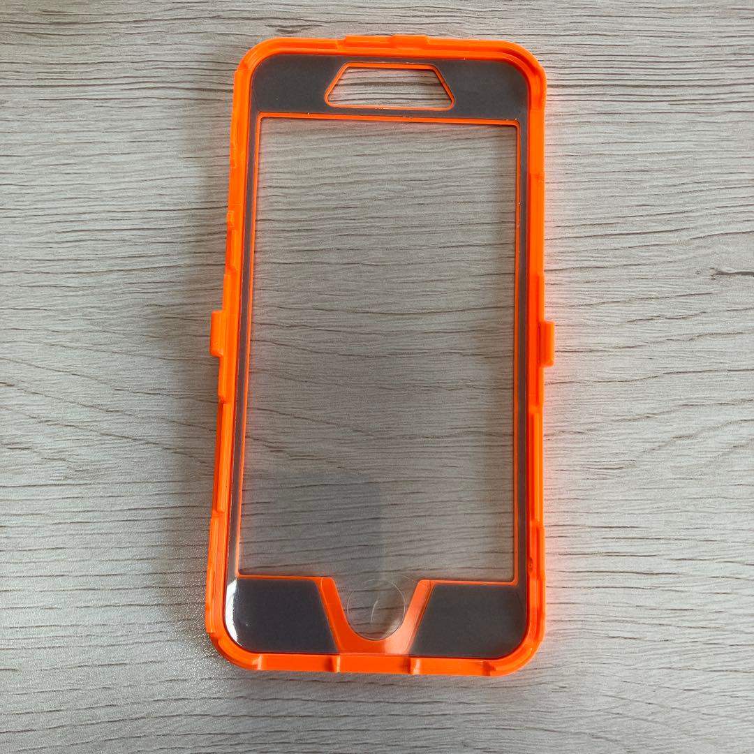 grrenーman・オッターボックスディフェンダー:iPhone SE(