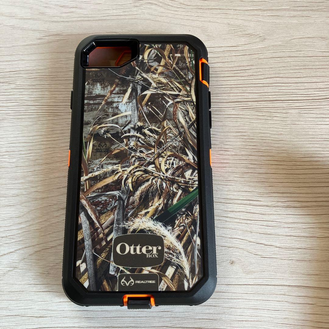 grrenーman・オッターボックスディフェンダー:iPhone SE(