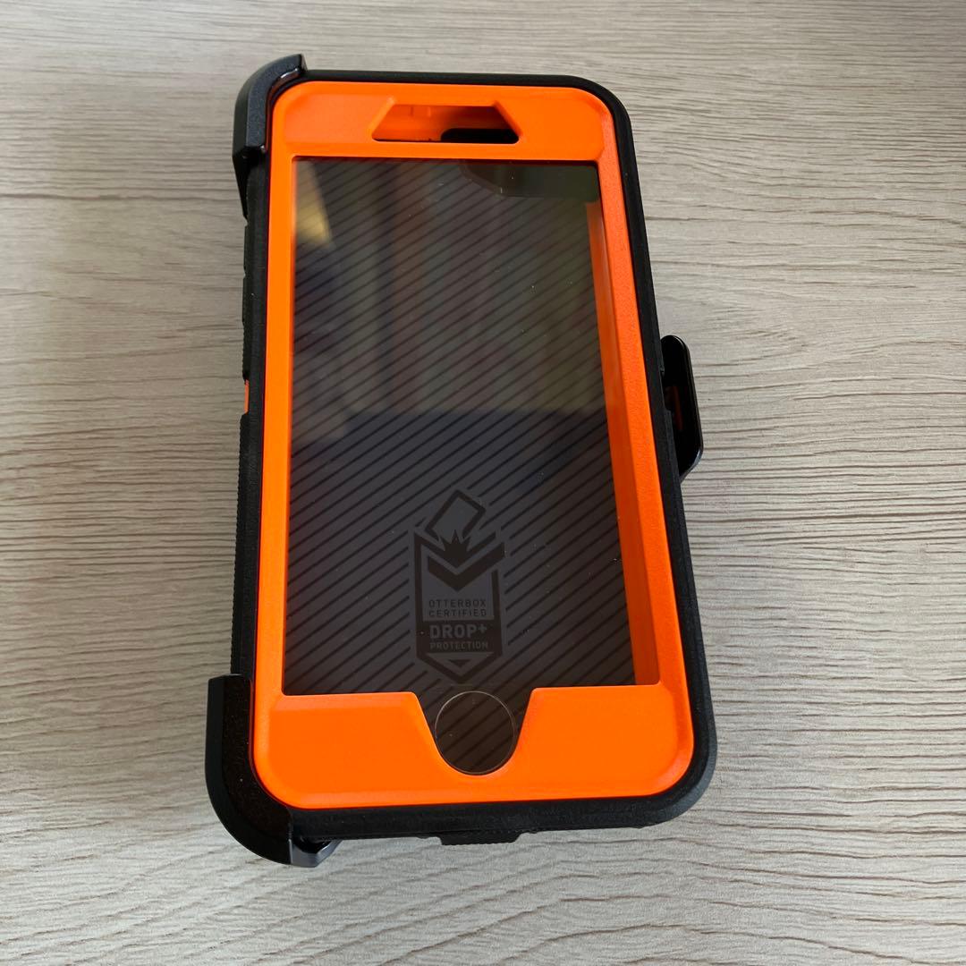 grrenーman・オッターボックスディフェンダー:iPhone SE(