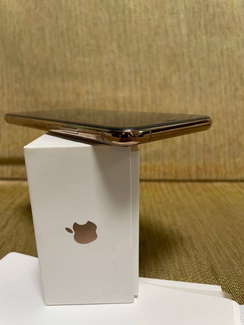 iPhone Xs Gold 64G 美品