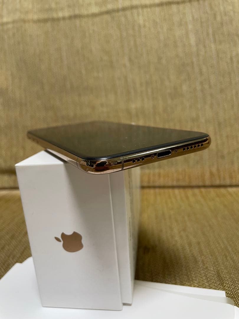 iPhone Xs Gold 64G 美品