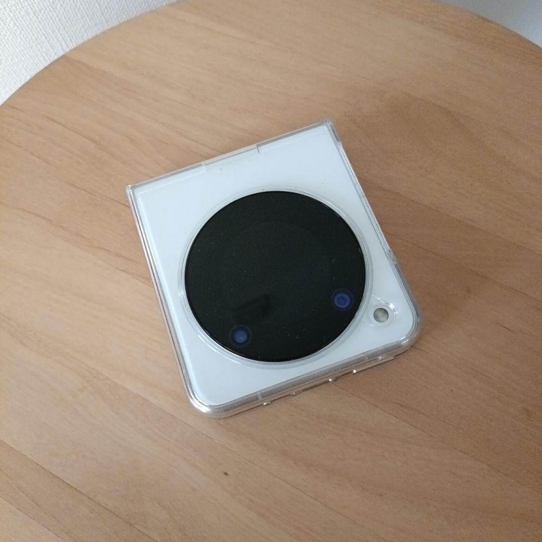 Libero Flip 本体＆ハローキティカバーつき