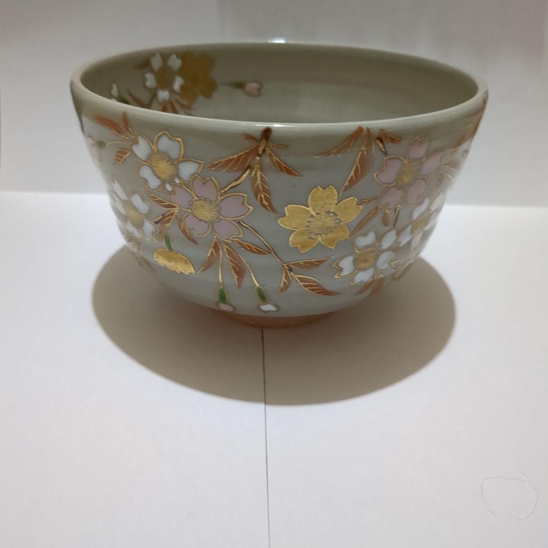 お茶碗　グレー　桜柄　グレーにピンクと白　茶碗　茶道具　茶道　稽古　茶会