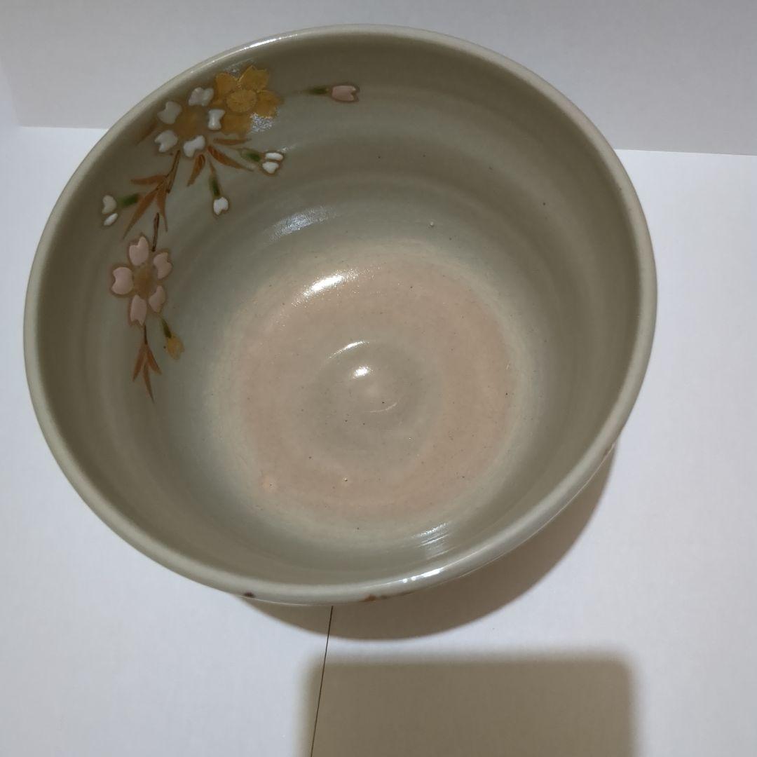 お茶碗　グレー　桜柄　グレーにピンクと白　茶碗　茶道具　茶道　稽古　茶会
