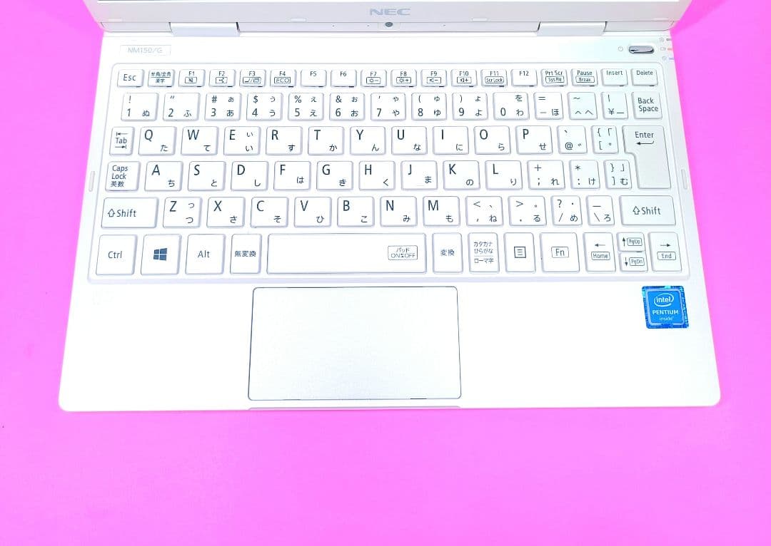 小型軽量✨約900g✨SSD128✨オフィス✨可愛いカメラ付き白ノートパソコン
