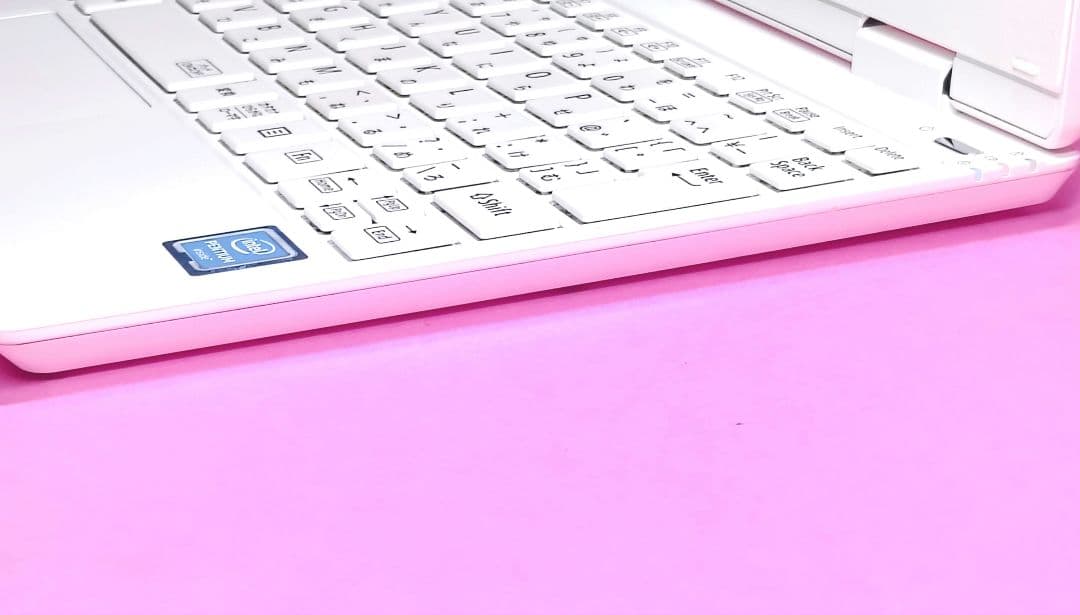 小型軽量✨約900g✨SSD128✨オフィス✨可愛いカメラ付き白ノートパソコン