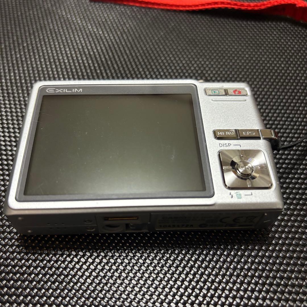 美品　CASIO カシオ デジカメ EXILIM EX-Z600 デジタルカメラ