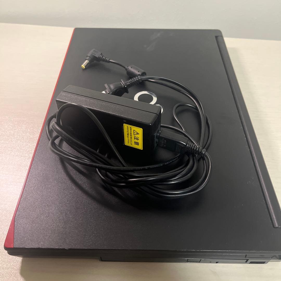 富士通 LIFEBOOK Core i38GB｜SSD搭載｜Windows11