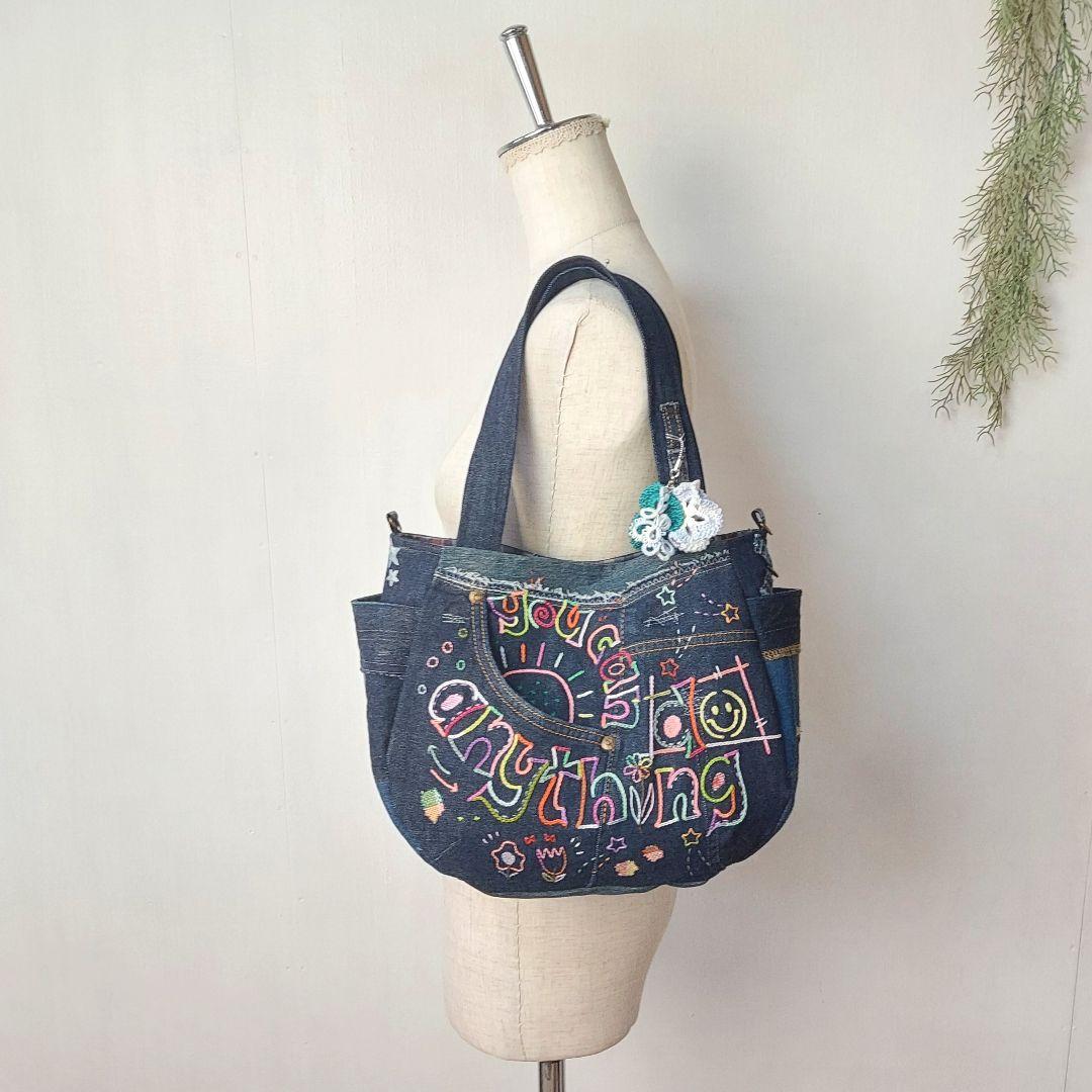 刺繍デニムバック　No.679　デニムリメイク　刺繍バック　スマイリー