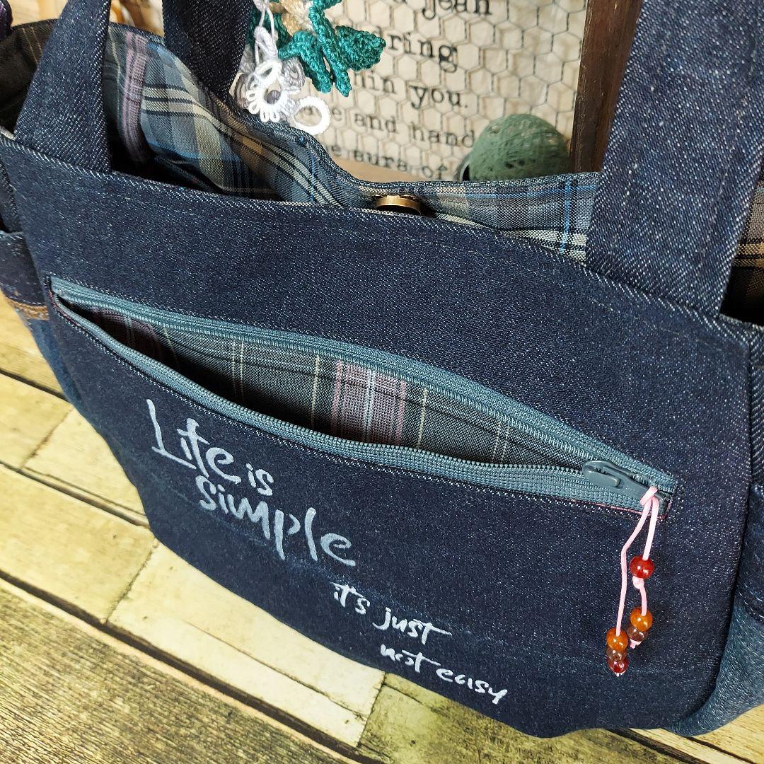 刺繍デニムバック　No.679　デニムリメイク　刺繍バック　スマイリー