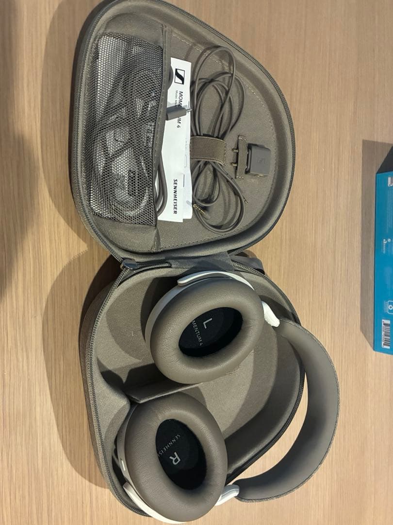 Sennheiser Momentum 4 ワイヤレスヘッドホン　箱付き付属品有