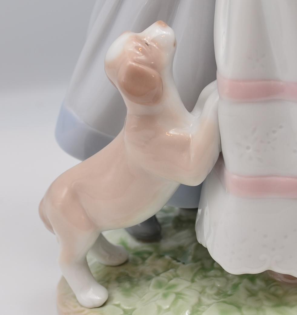 ハグして　＃8046　★リヤドロ　スペイン　ポーセリン　光沢仕上げ　美品　セール