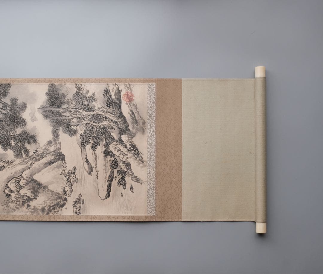 水墨画 山水画 掛け軸 水墨挂軸 山水図 松林 高山 共箱あり