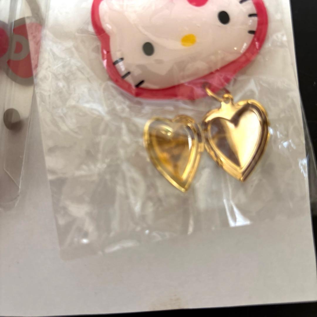 レア❣️新品未開封❗️ハローキティvivitixコラボ&ハーモニーランドストラップ