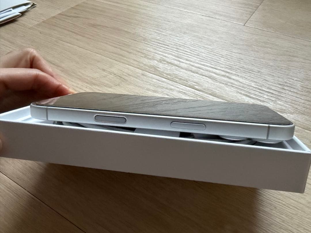 Apple iPhone 16 ホワイト 本体