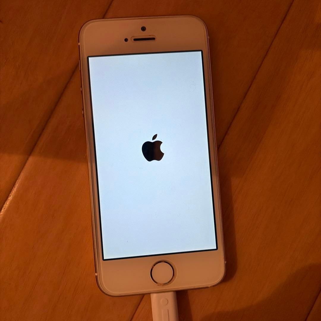 Apple iPhone 5s 64GBゴールド本体、箱とイヤホン(未使用)付き