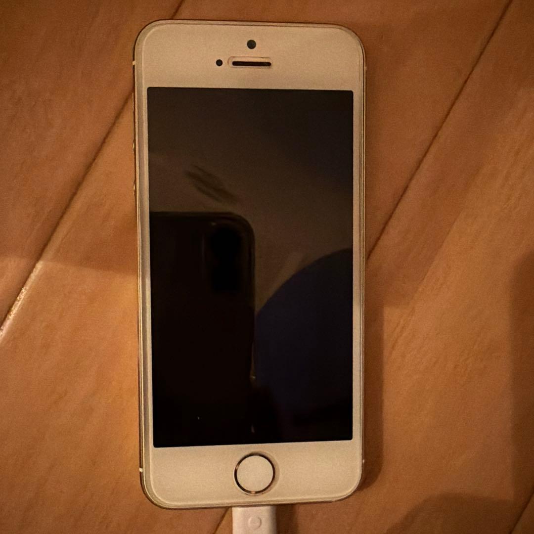 Apple iPhone 5s 64GBゴールド本体、箱とイヤホン(未使用)付き
