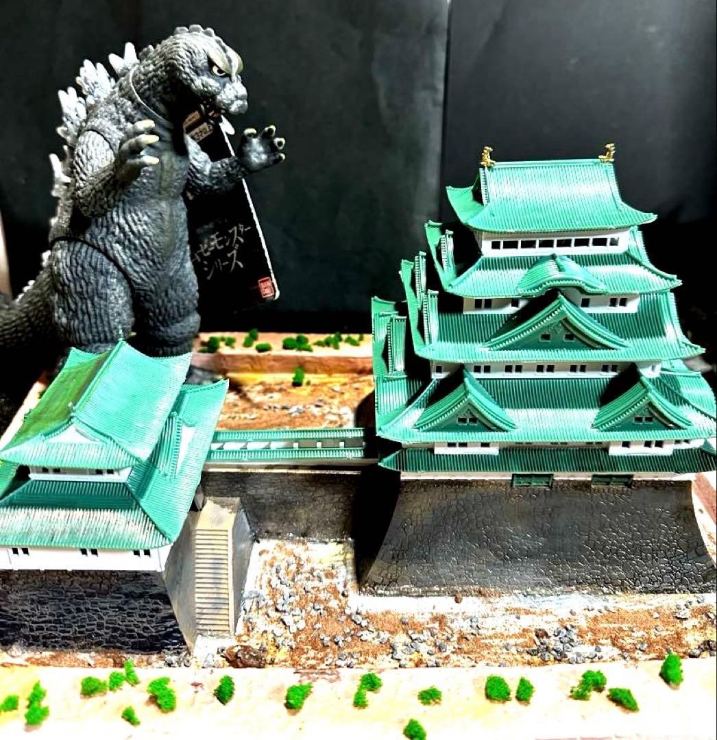 ゴジラ・ストア限定ゴジラ１９６４(モスゴジ)名古屋城襲撃