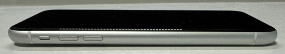 Apple iPhone XR 64GB simフリーホワイト