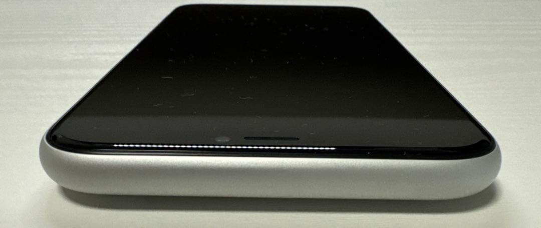 Apple iPhone XR 64GB simフリーホワイト