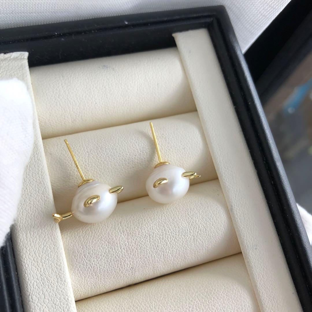 オリジナルデザイン　招き猫シリーズ　白系本真珠　淡水バロックパール　ピアスSY6
