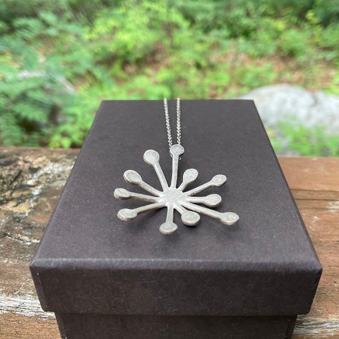 Flor grande capicua 花のデザイン ネックレス　シルバー925