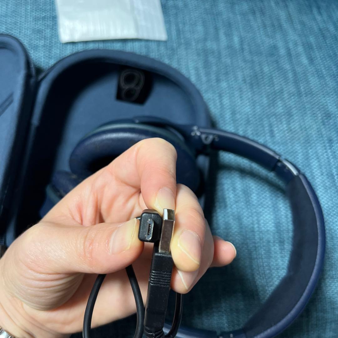 L*り様 Bose ワイヤレスヘッドホン 限定ネイビー