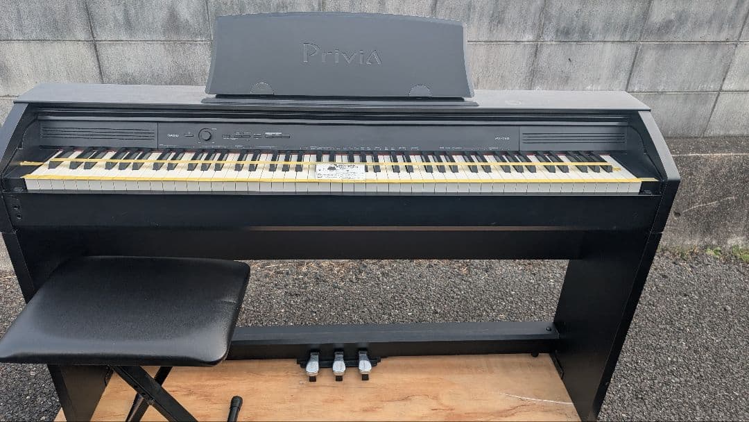 送料込み CASIO privia 電子ピアノ PX-750 2014年製激美品