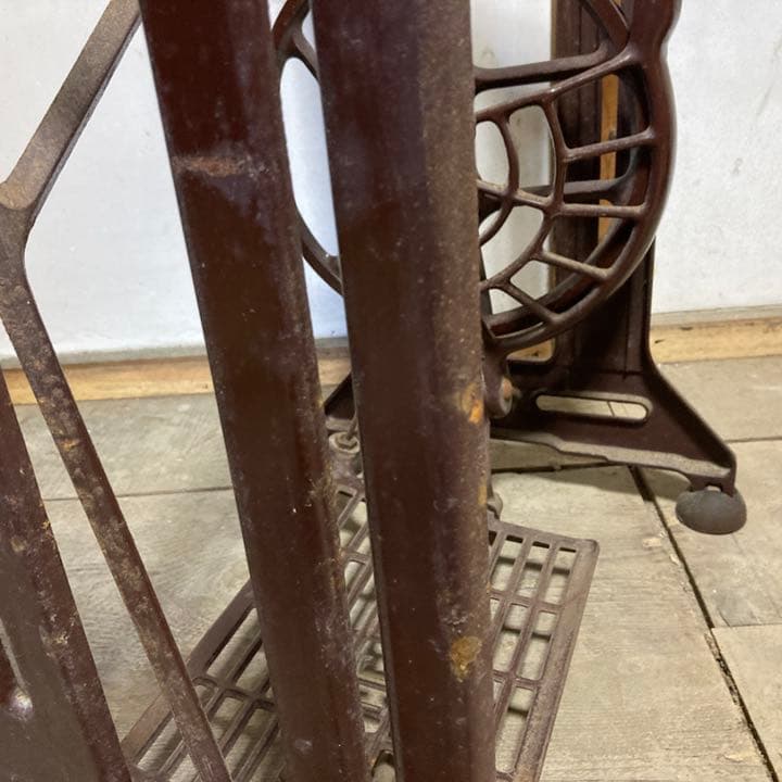 期間限定値下げ【アンティーク】リッカーミシン　足踏みミシン脚　ミシン台