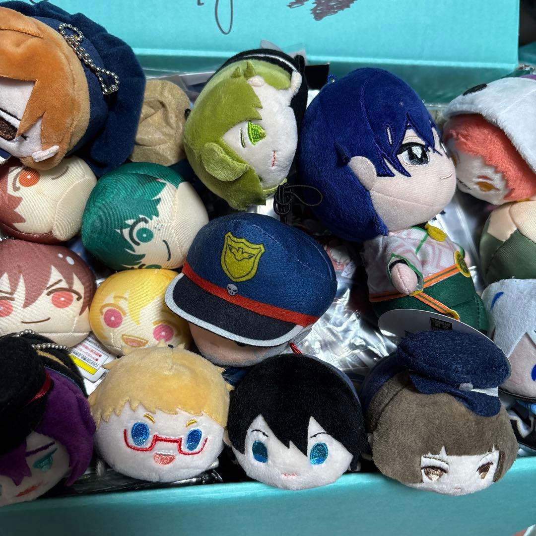 ジャンル多数　まとめ売り　約250点ほど　缶バッジ　鬼滅　イナイレ