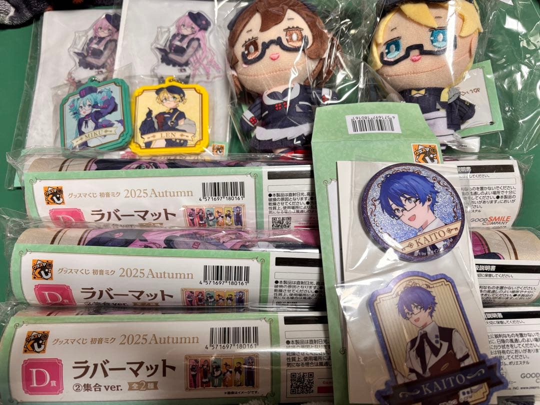 ジャンル多数　まとめ売り　約250点ほど　缶バッジ　鬼滅　イナイレ