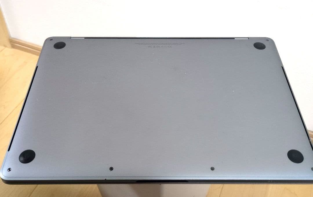 Macbook Pro 13 A1706 スペースグレイ