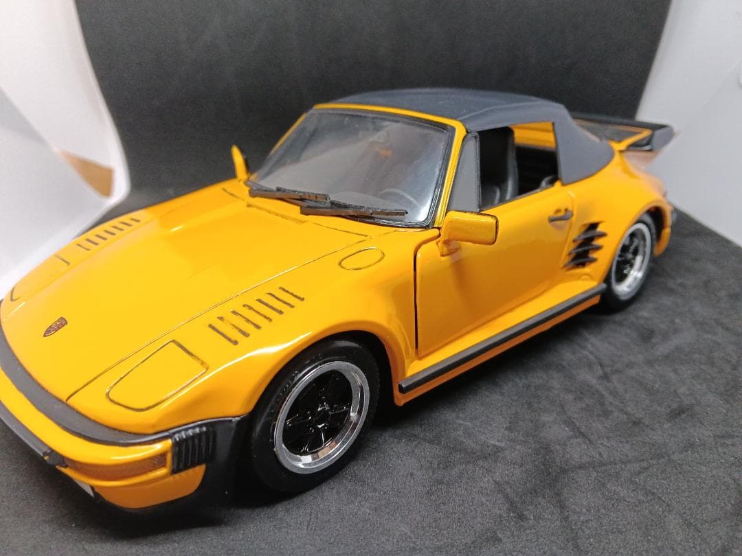 ポルシェ911ターボ　フラットノーズ　1/18