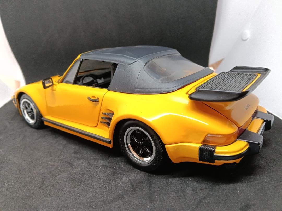 ポルシェ911ターボ　フラットノーズ　1/18