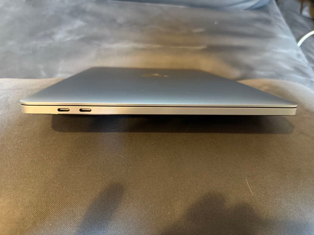 MacBook本体 Apple MacBook Pro 2020 13inch