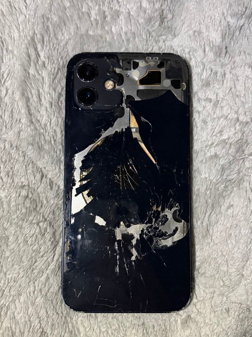 LuffYiPhone12 本体 128GB ジャンク品 au