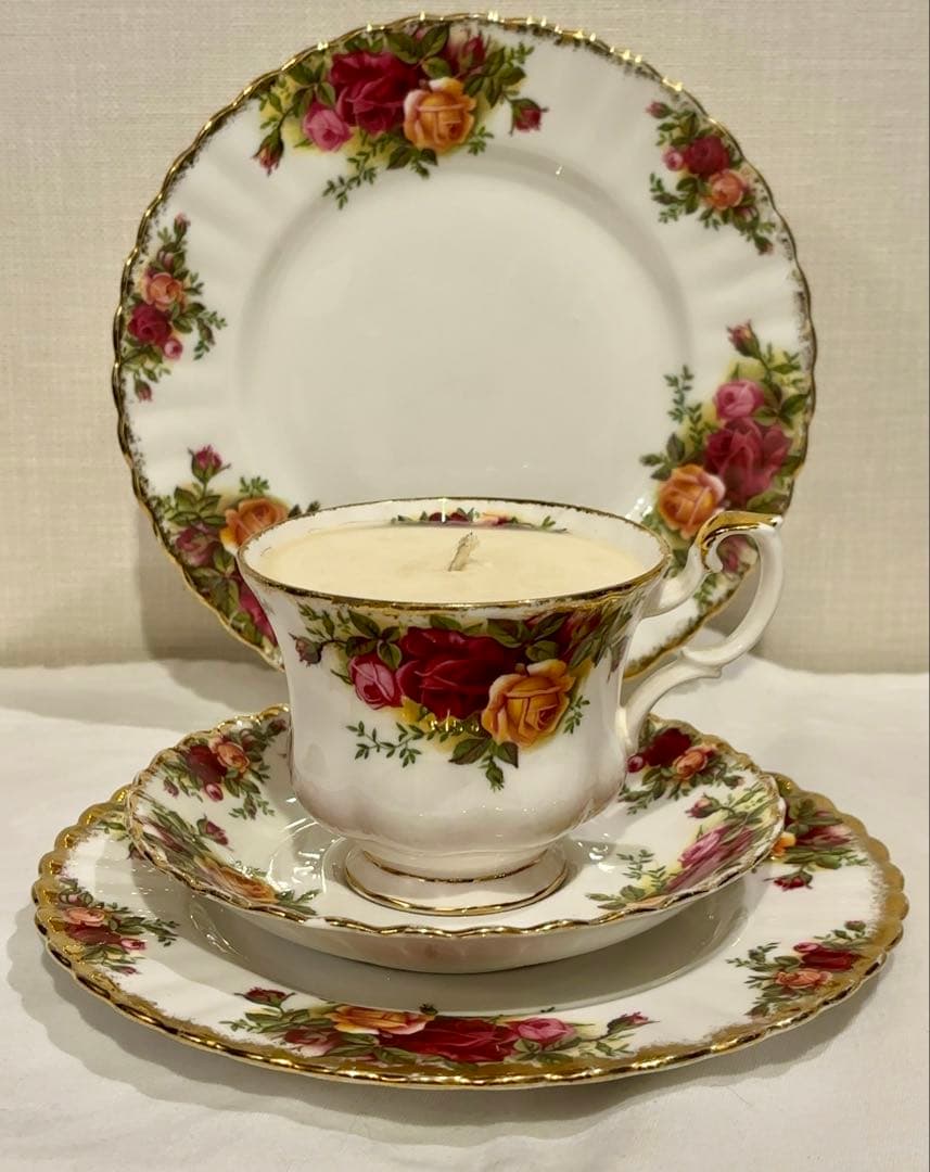 オールドカントリーローズ カップ＆ソーサー、ケーキプレートトリオ2セット