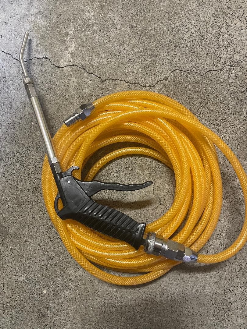 エアコンプレッサー 赤 圧力計付き スプレーガン付属