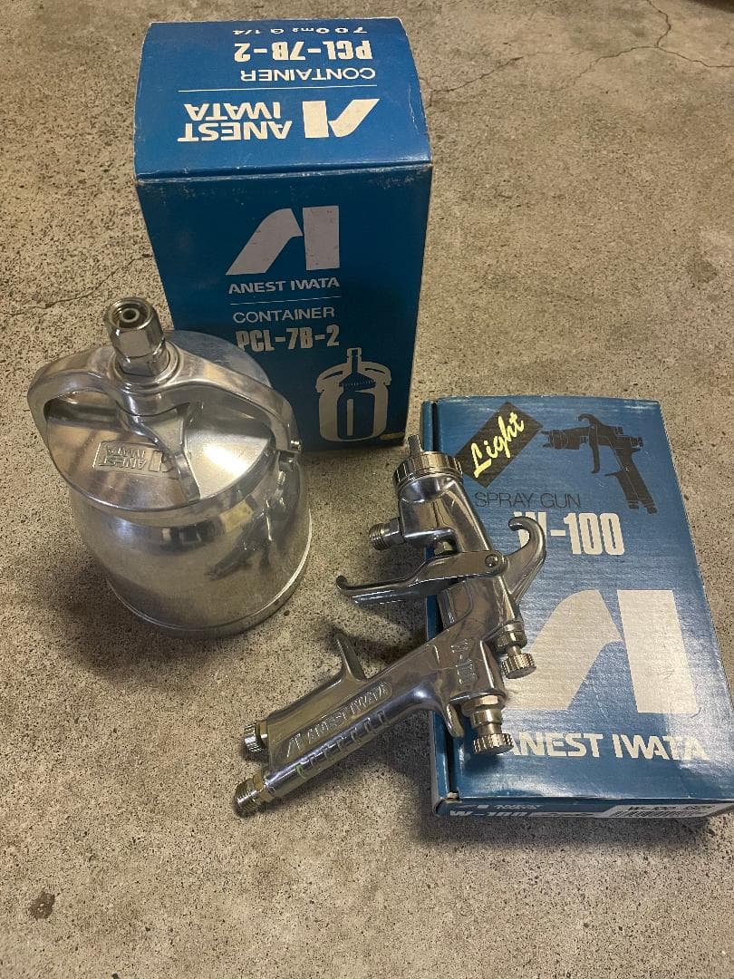 エアコンプレッサー 赤 圧力計付き スプレーガン付属