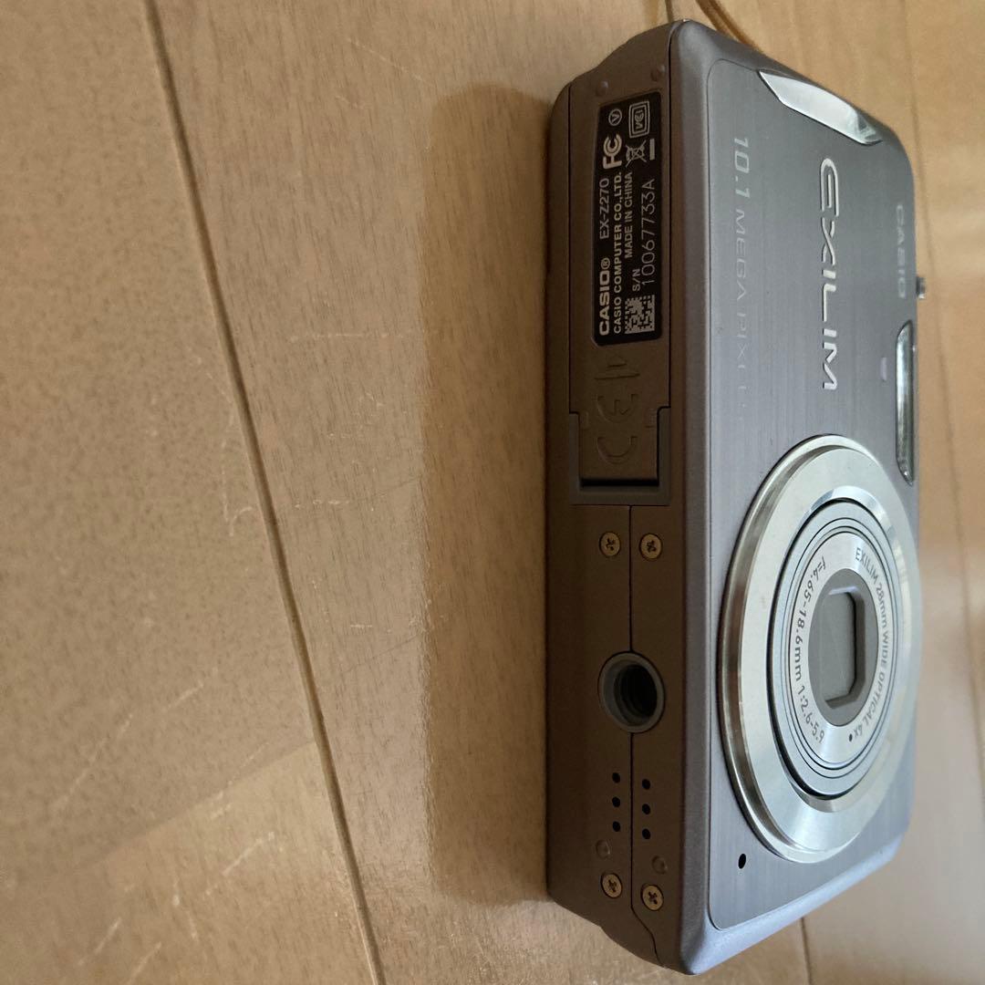 CASIO EXILIM 10.1メガピクセル EX-Z270