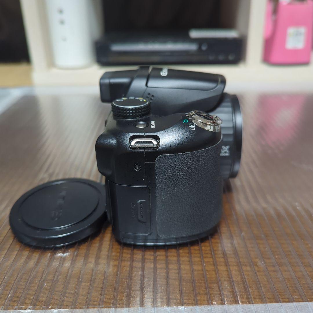 CASIO 一眼レフ デジタルカメラ EX-FH20＆シーラス120カメラケース