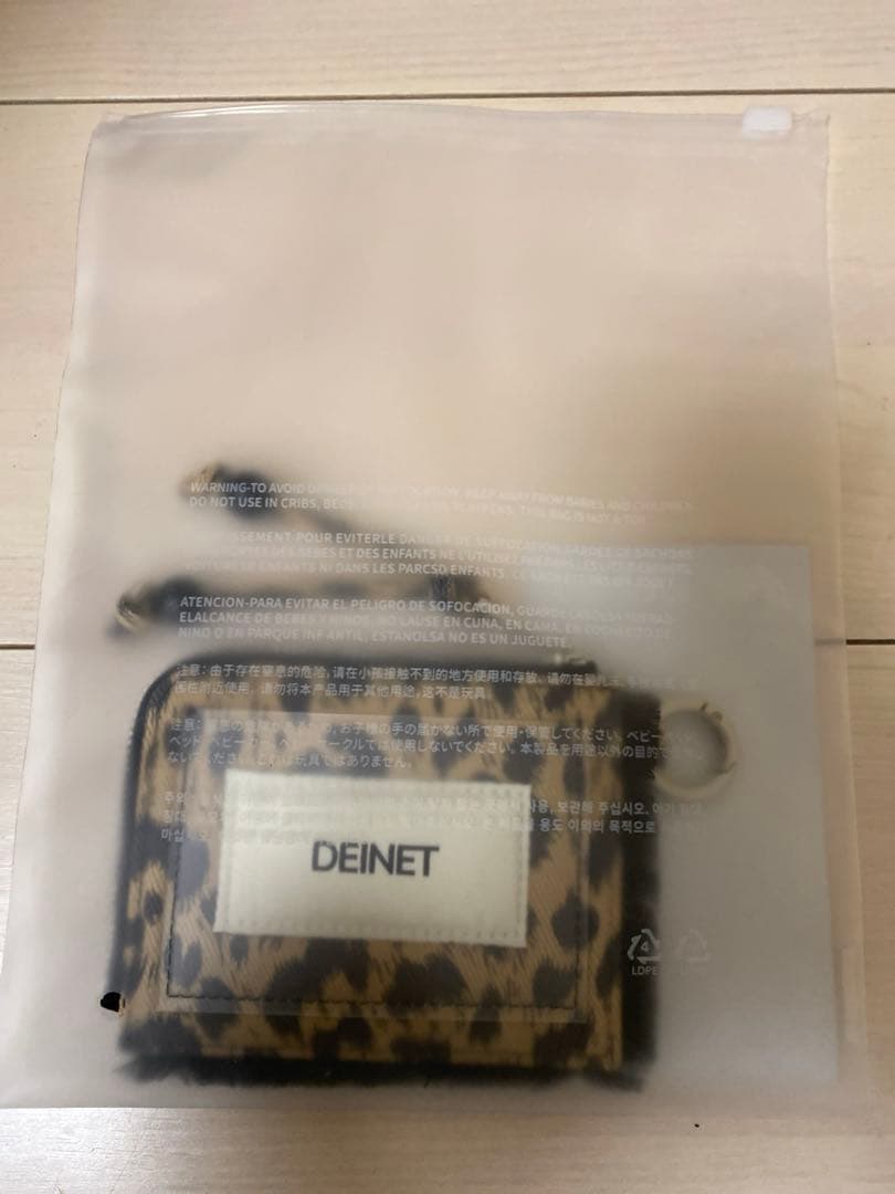 TXT ヨンジュン　GGUM×DEINETカードウォレット