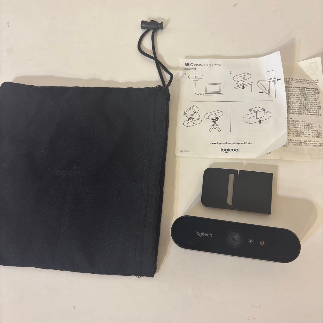logicool webカメラ　本体と付属品