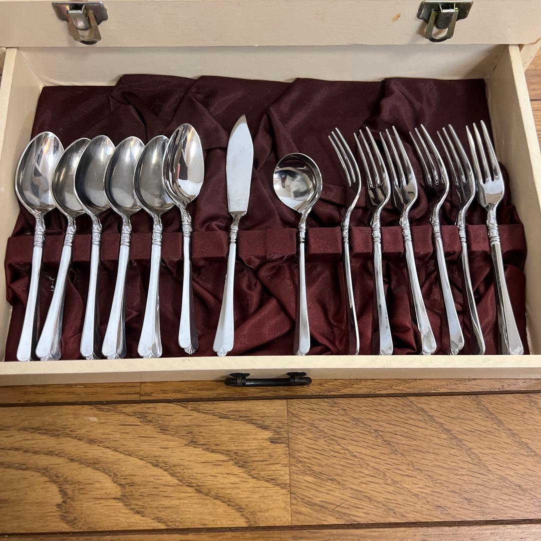 アズマテーブルウェア　18-10 ステンレススチール カトラリーセット