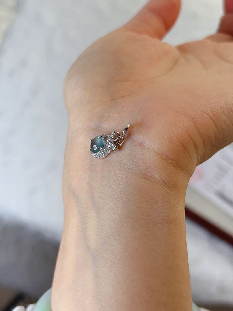 A貨天然本翡翠 ブルージェイダイト 青色 S925純銀ペンダント NGTC鑑定書