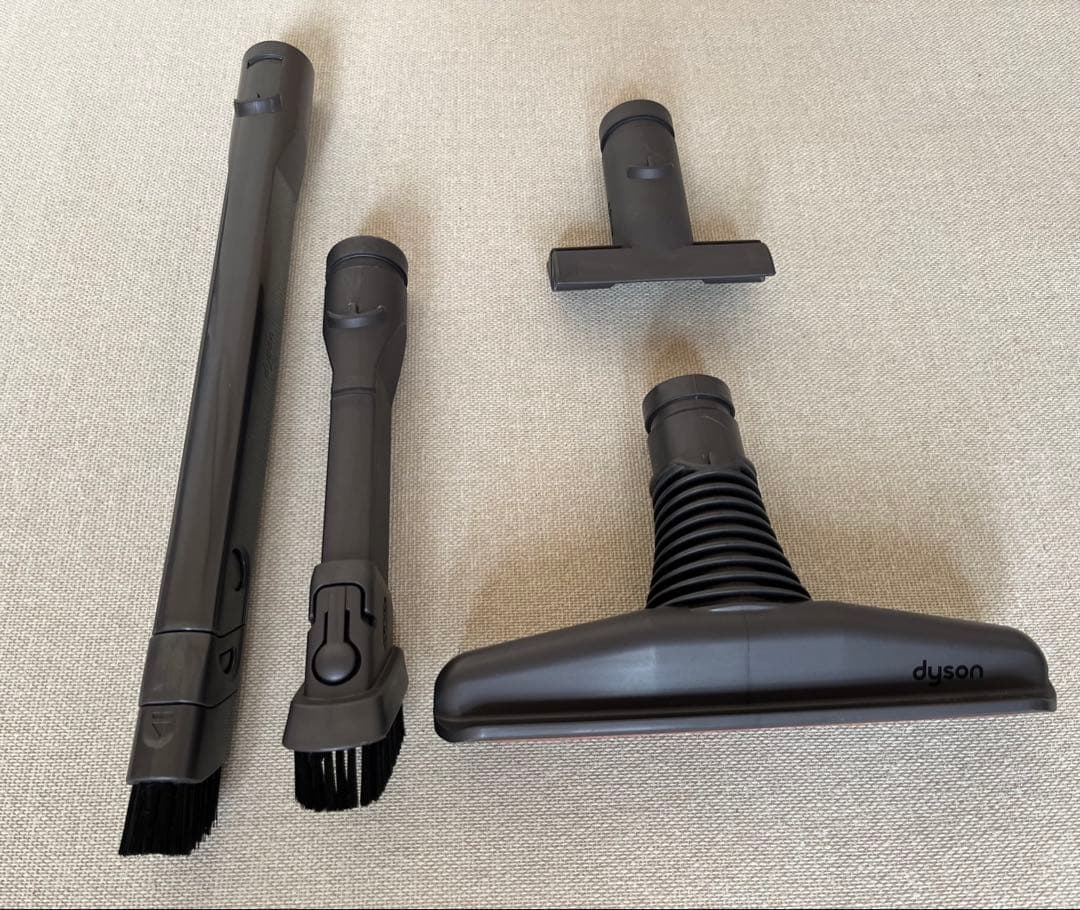 ダイソン掃除機　DC26 アタッチメント4種付き