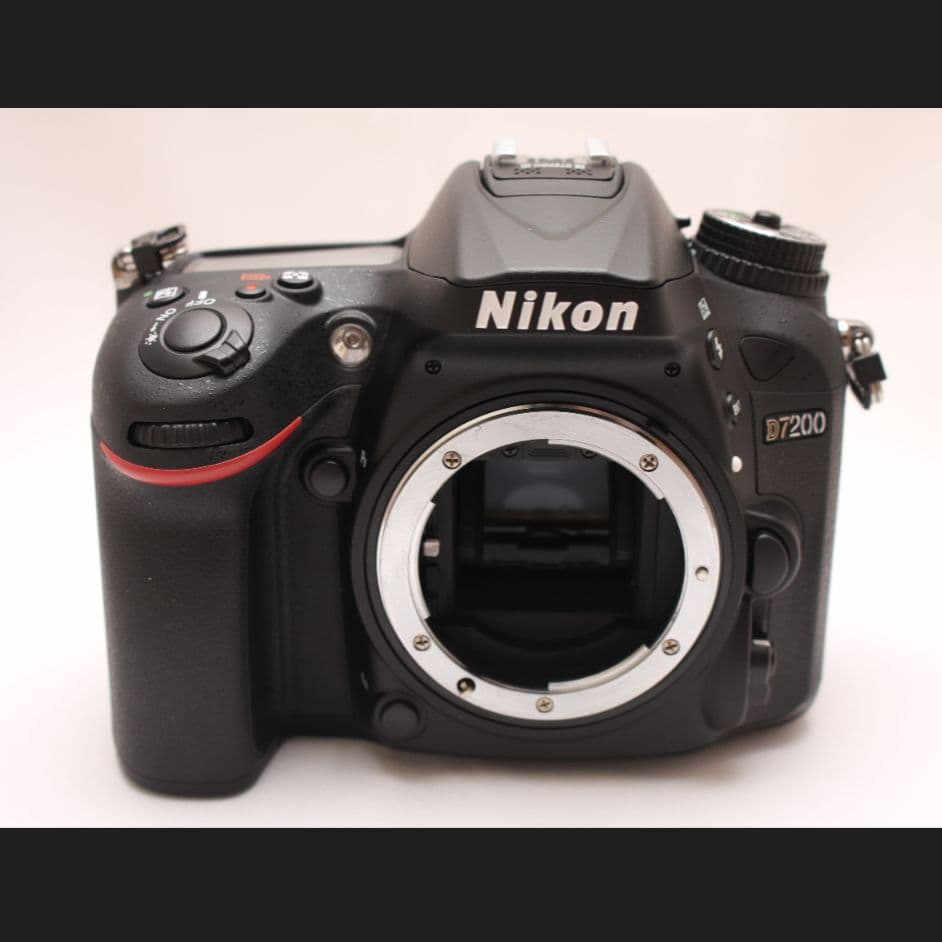 新品級!!ショット極少♪ニコン Nikon D7200 ボディ＃194